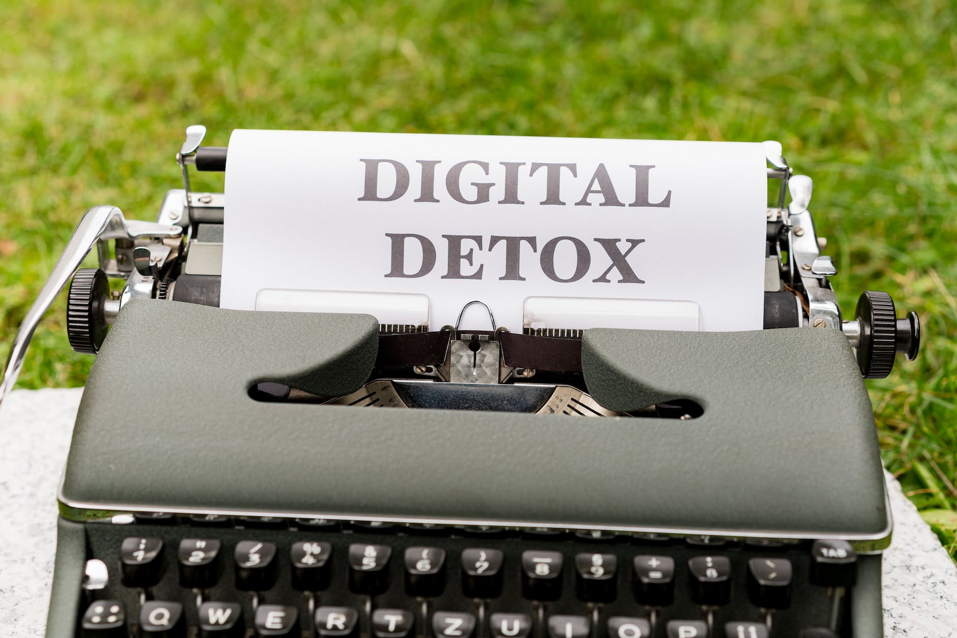 The Science Behind Digital Detox: How It Impacts Brain Health