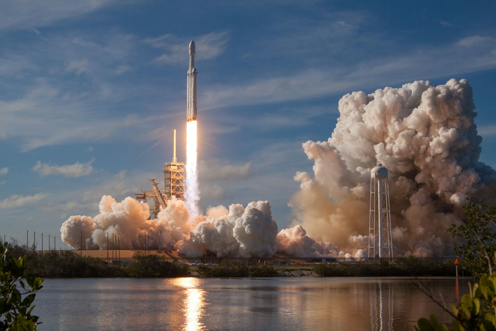 Blazing a Trail to the Moon: Peregrine 1’s Historic Journey Blazing a Trail to the Moon: Peregrine 1’s Historic Journey