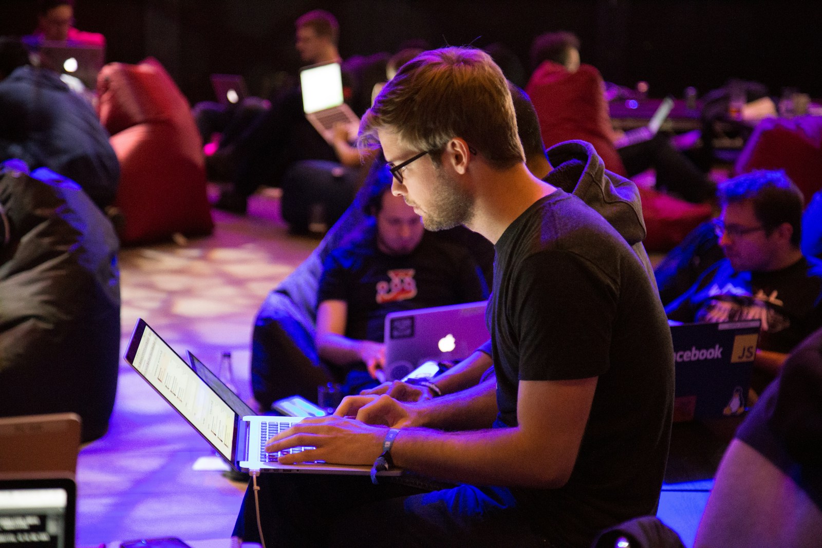 What Shortens the Lifespan of a Laptop? 10 Mistakes to Avoid